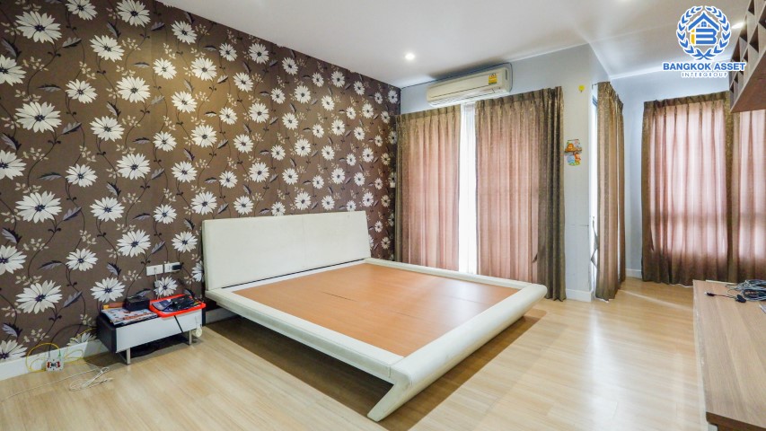 *****ทาวน์เฮ้าส์มือสอง ม.ซิกเนเจอร์ วิภาวดี60 บนเนื้อที่ 19.4 ตร.ว. ฟังก์ชัน 3 ห้องนอน 3 ห้องน้ำ 2 ที่จอดรถ ที่สุดของทำเลคุณภาพเชื่อมต่อถนนแจ้งวัฒนะ, ถนนพหลโยธิน ใกล้รถไฟฟ้าสายสีแดง "สถานีหลักสี่" และทางด่วน "อุดรรัถยา"